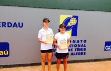 Juliana Cotrim (esquerda) e sua dupla Camila - Campeãs da Copa Gerdau 2015